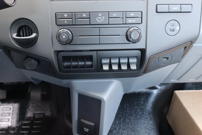 2027 Ford F-750SD Chassis DRW