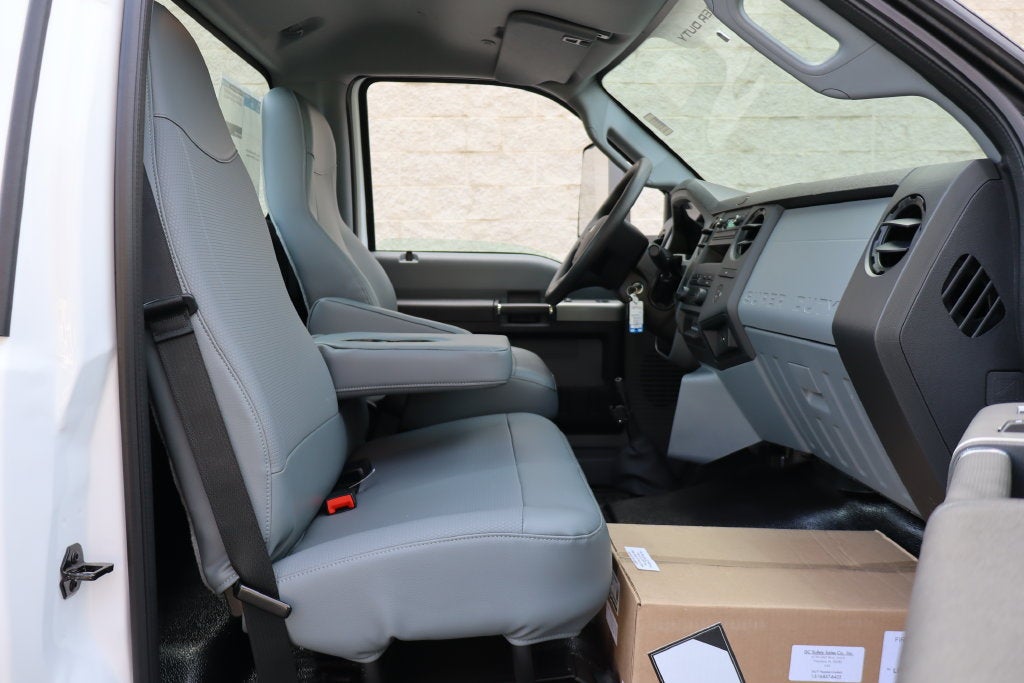 2027 Ford F-750SD Chassis DRW