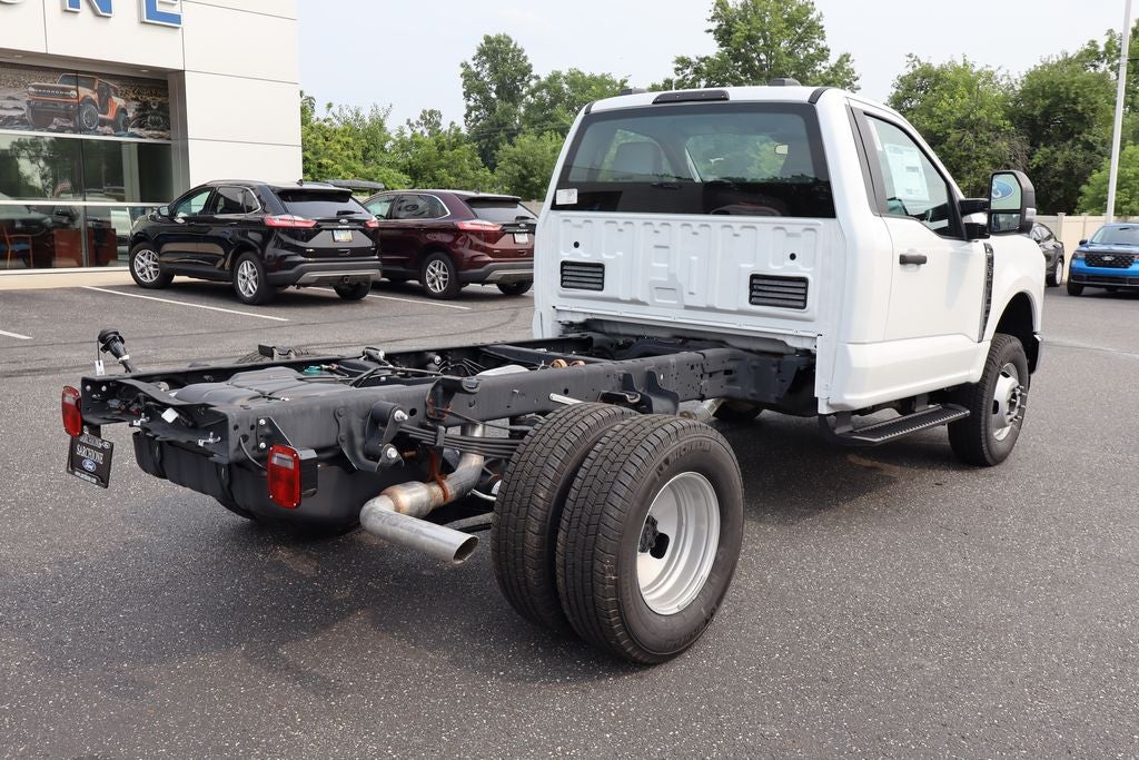 2026 Ford F-350SD XL DRW Chassis