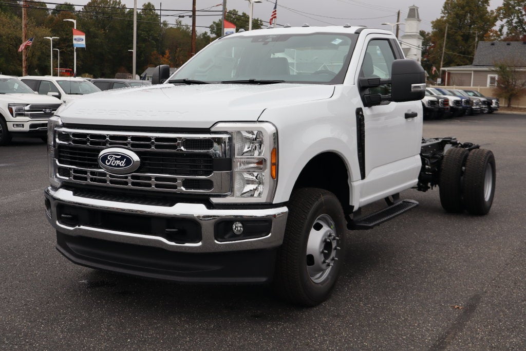 2027 Ford F-350SD XL