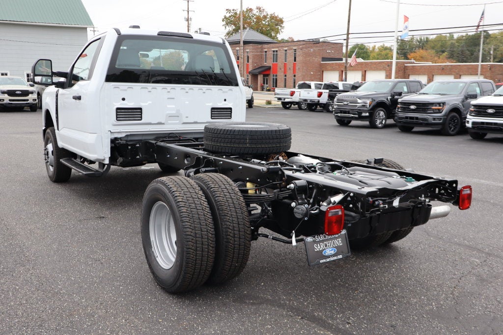 2027 Ford F-350SD XL