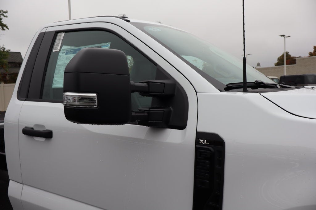 2027 Ford F-350SD XL
