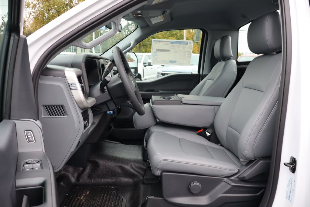 2027 Ford F-350SD XL
