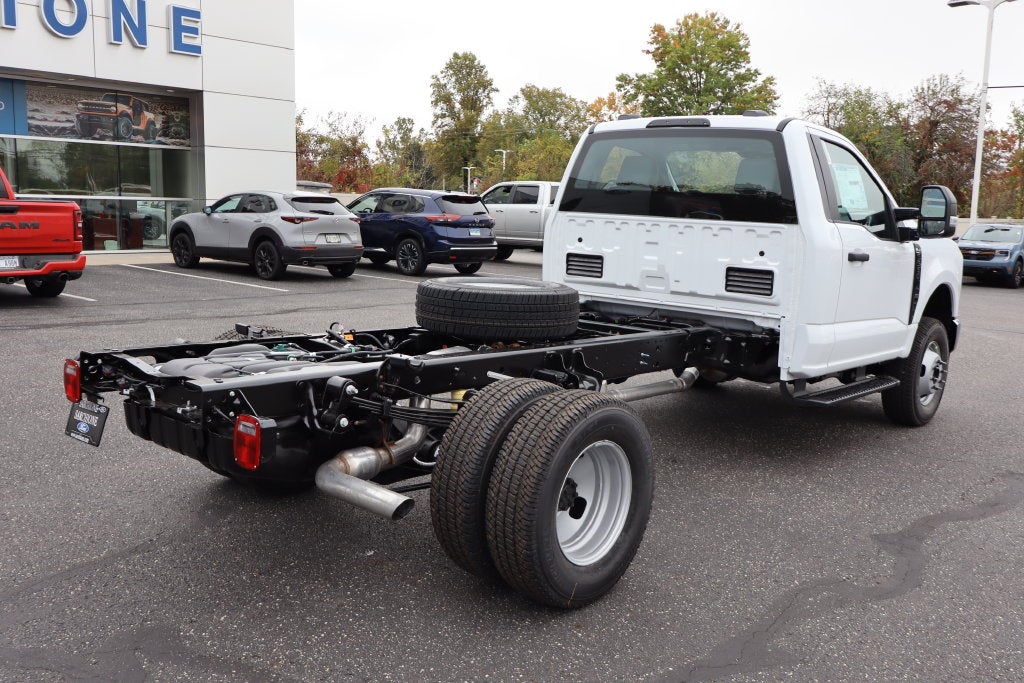 2027 Ford F-350SD XL