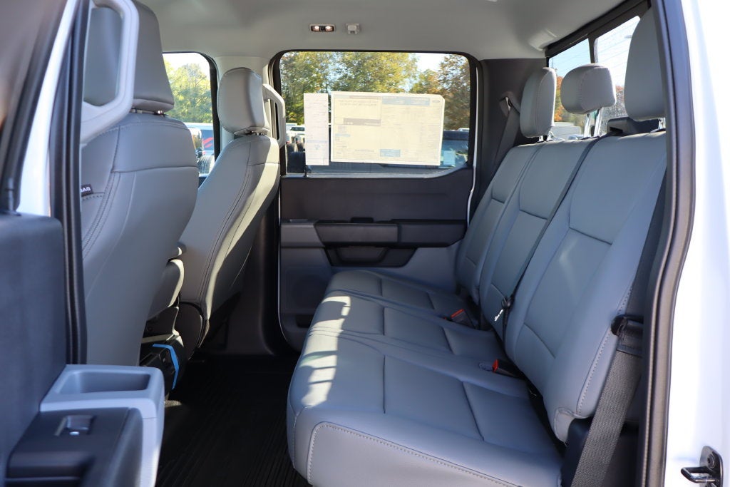 2027 Ford F-550SD XL DRW w/9' Knapheide Service Body