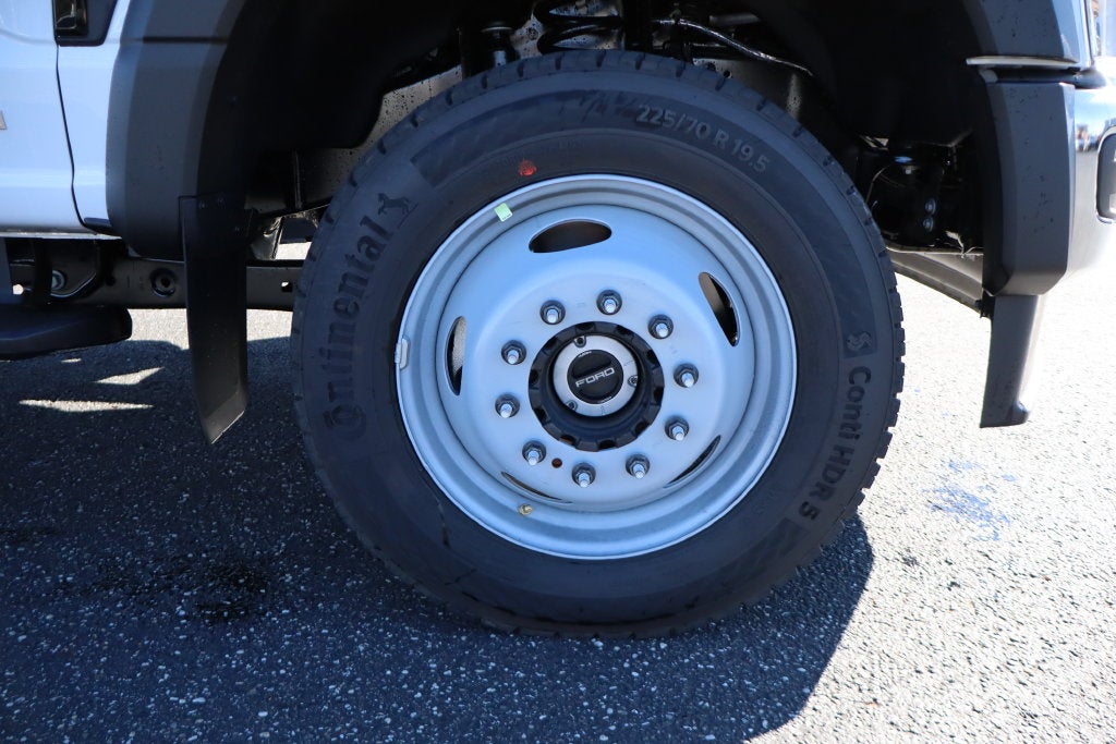 2027 Ford F-550SD XL DRW w/9' Knapheide Service Body