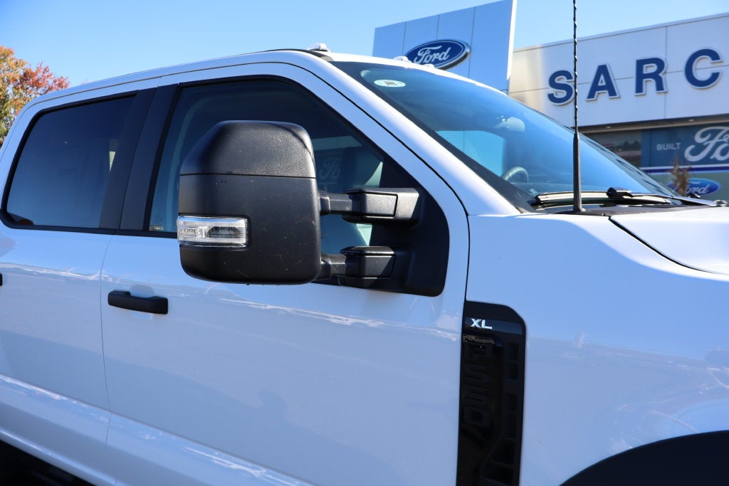 2027 Ford F-550SD XL DRW w/9' Knapheide Service Body