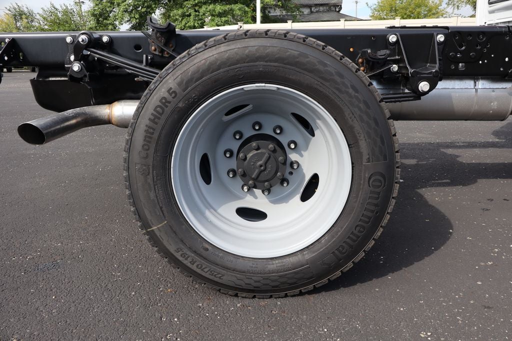 2027 Ford F-550SD XL DRW Chassis
