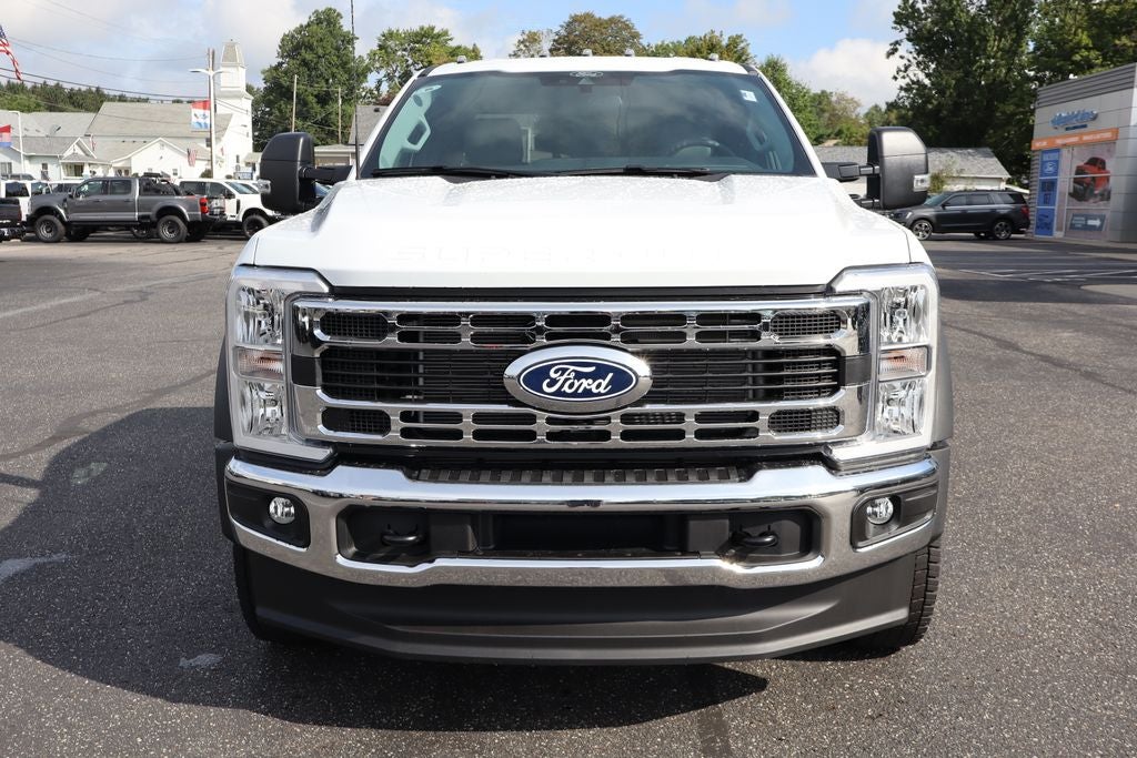 2027 Ford F-550SD XL DRW Chassis