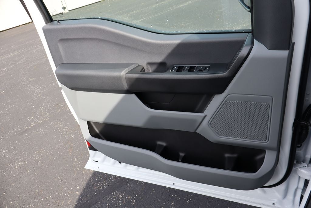 2027 Ford F-550SD XL DRW Chassis