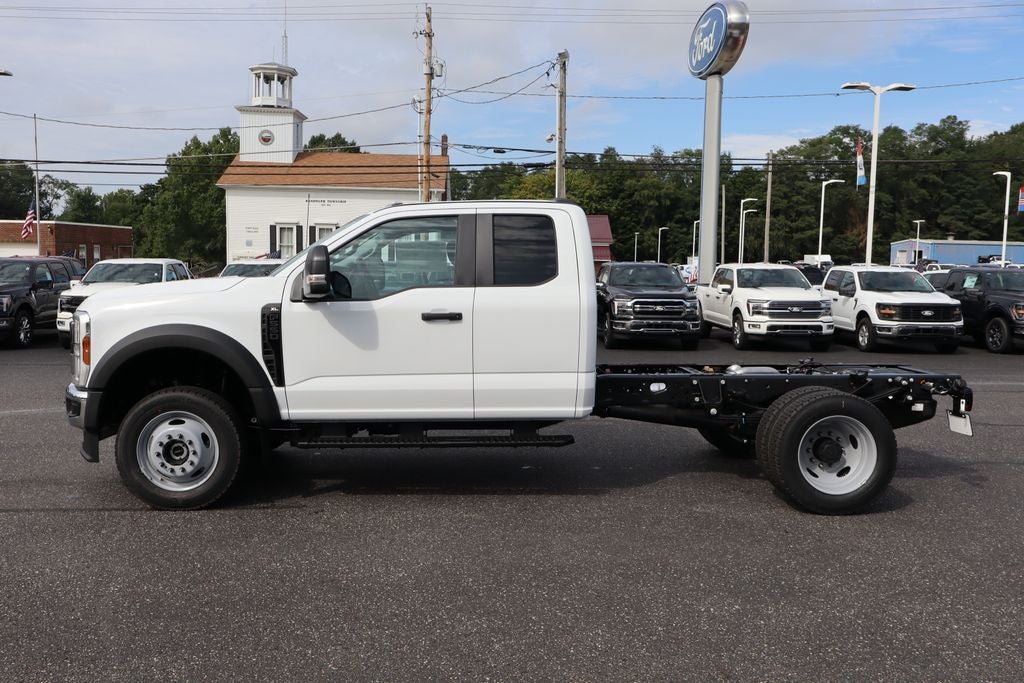 2027 Ford F-550SD XL DRW Chassis