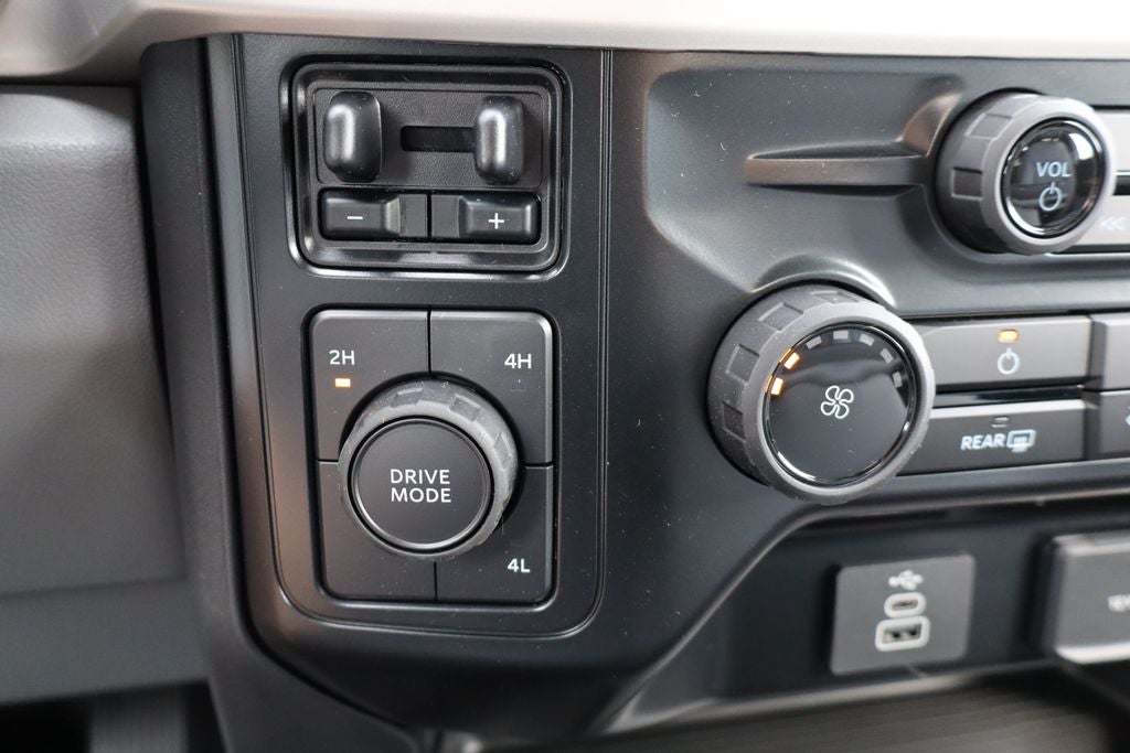 2027 Ford F-550SD XL DRW Chassis