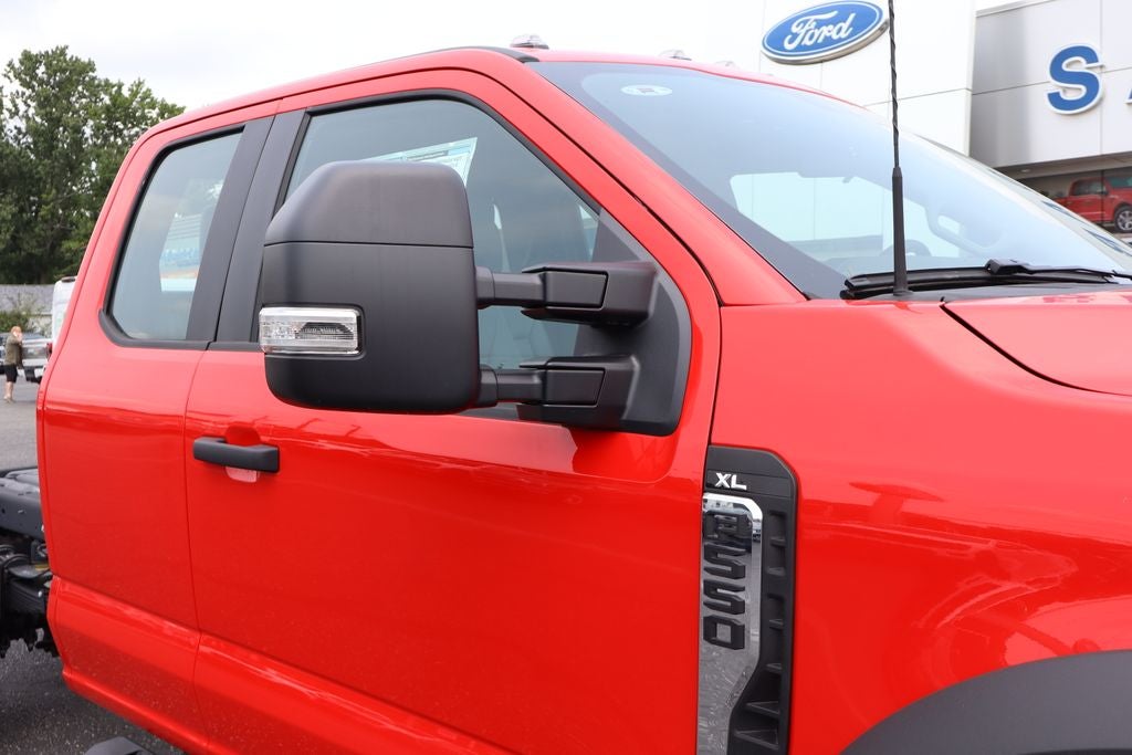 2026 Ford F-550SD XL DRW Chassis