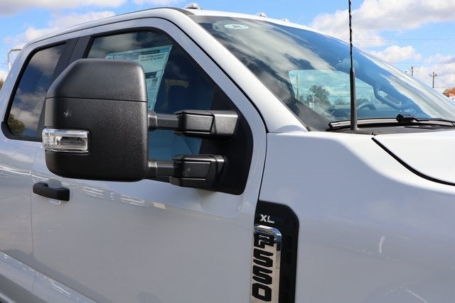 2026 Ford F-550SD XL DRW Chassis