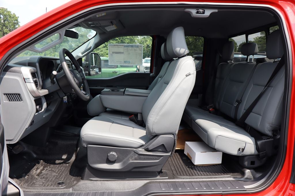 2026 Ford F-550SD XL DRW Chassis