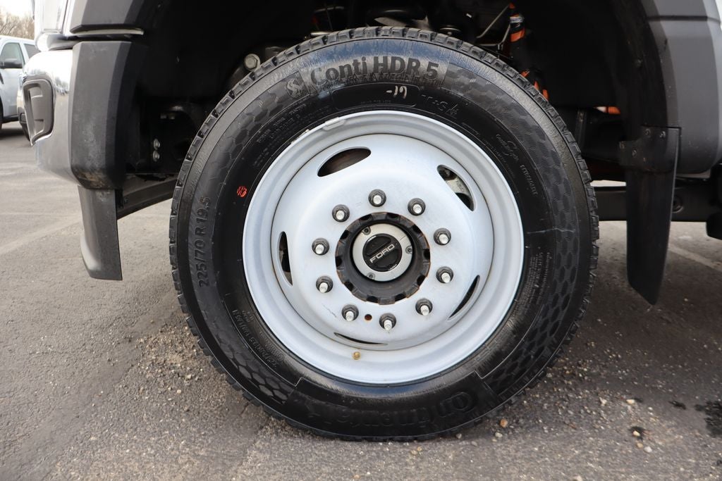 2026 Ford F-550SD XL DRW w/11' Knapheide Service Body