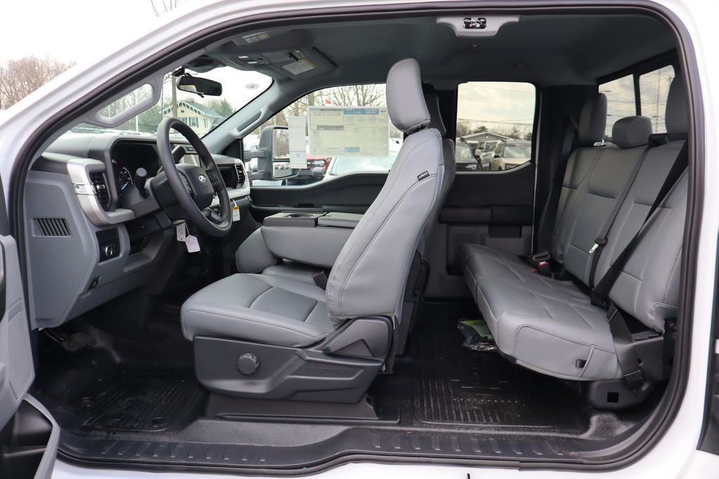 2026 Ford F-550SD XL DRW w/11' Knapheide Service Body