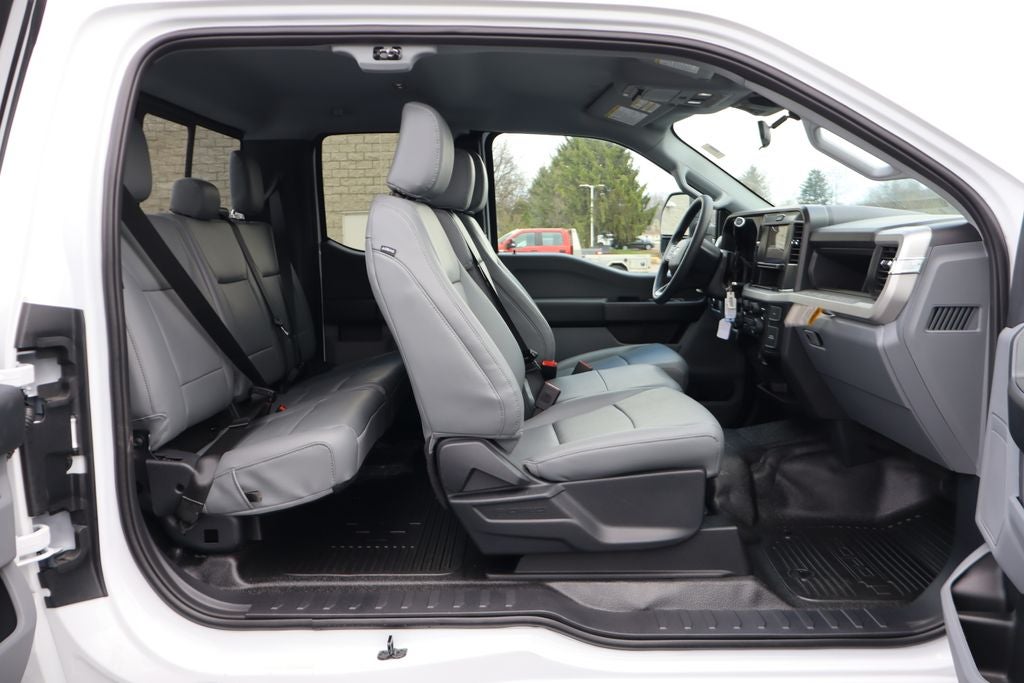 2026 Ford F-550SD XL DRW w/11' Knapheide Service Body