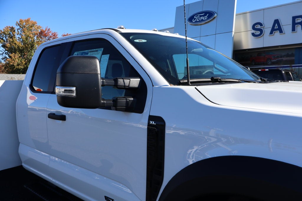 2027 Ford F-550SD XL DRW w/11' Knapheide Service Body