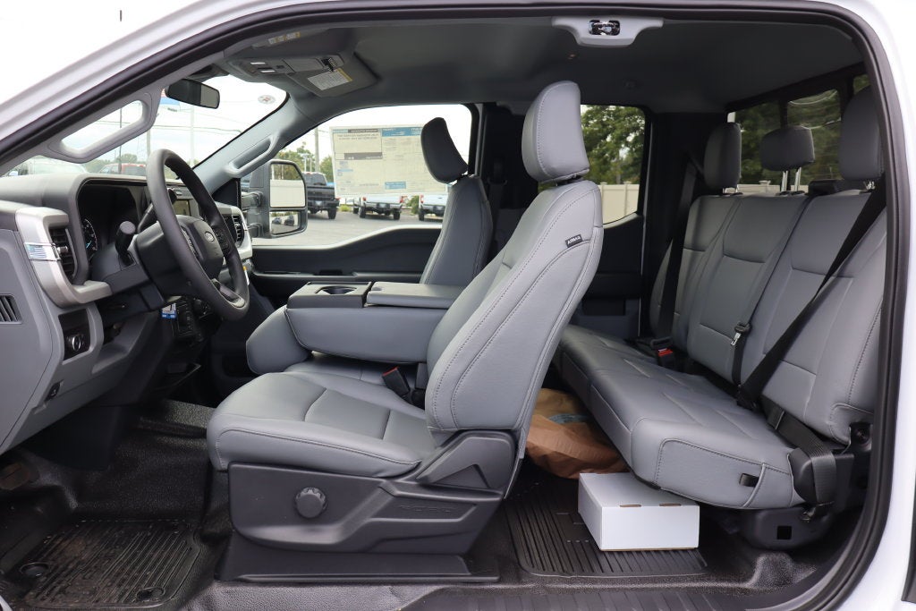 2027 Ford F-550SD XL DRW