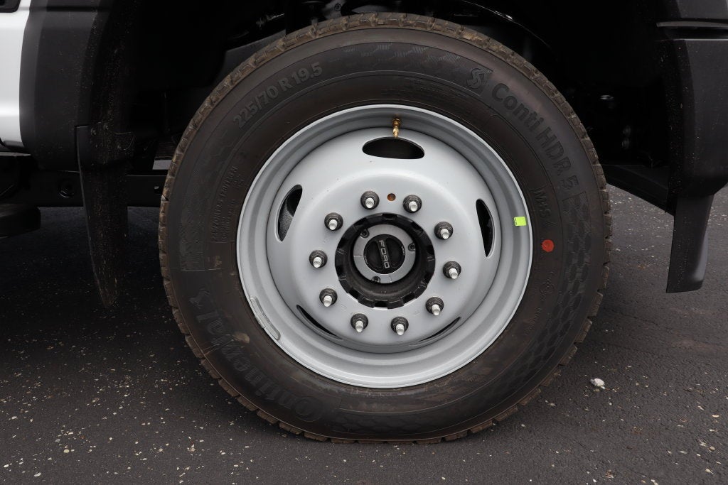 2027 Ford F-550SD XL DRW