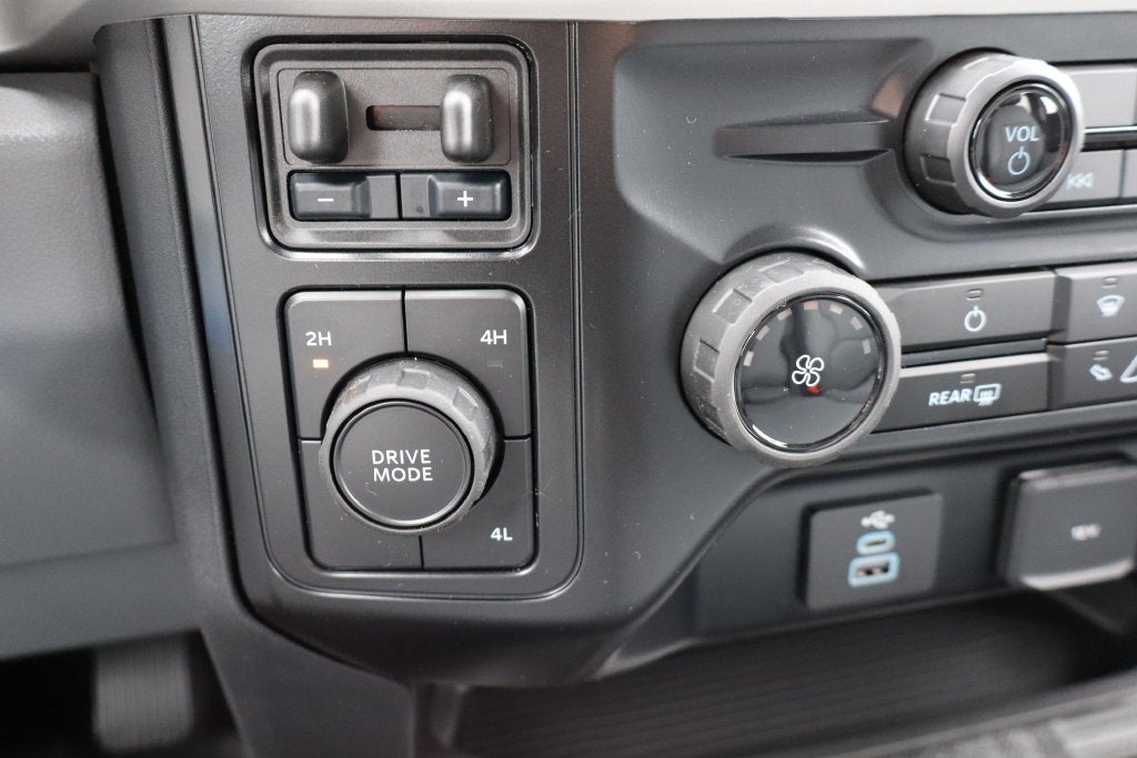 2027 Ford F-550SD XL DRW