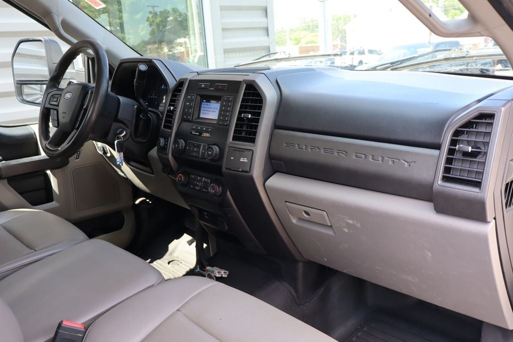 2020 Ford F-450SD XL DRW w/9.5' Moritz Aluminum Flat Bed