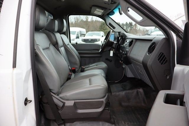 2014 Ford F-450SD XL DRW w/16.5' Stake Body & Rear Tommy Lift Gate