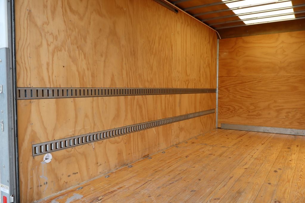 2023 Ford F-550SD XLT DRW w/ 16.5' Unicell Cargo Box