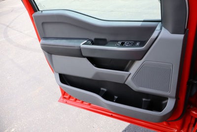 2023 Ford F-550SD XLT DRW w/ 16.5' Unicell Cargo Box
