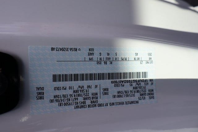 2025 Ford F-550SD XL DRW w/16' Morgan ProStake Stake Body