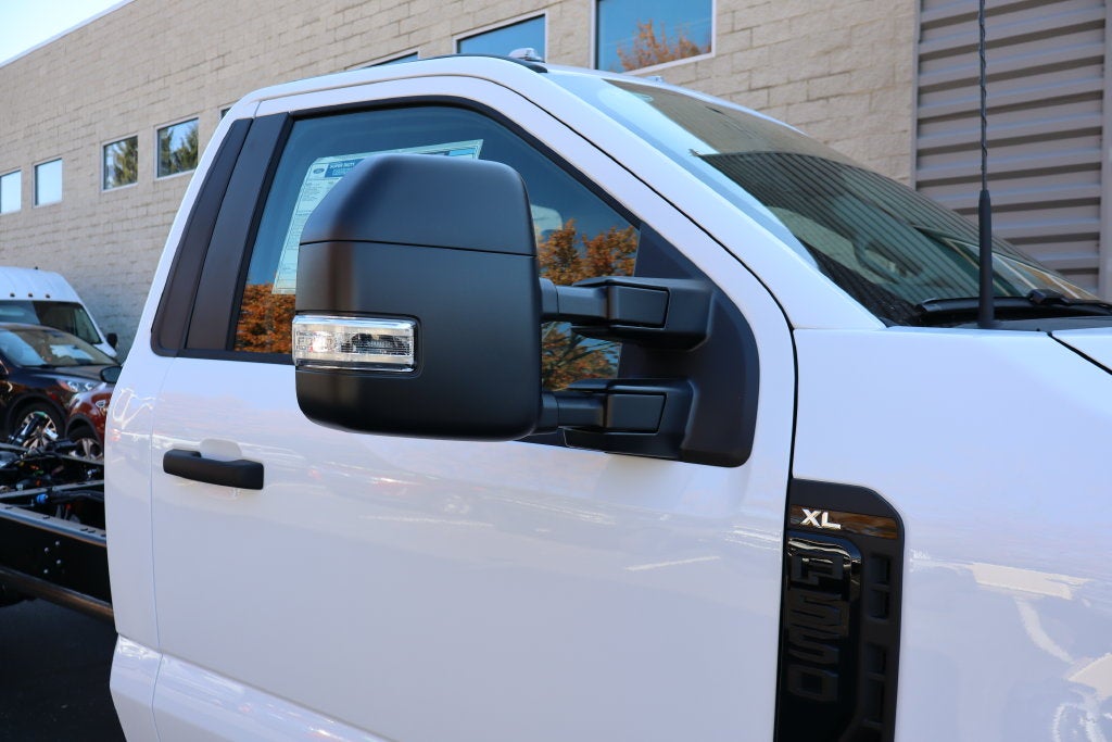 2027 Ford F-550SD XL DRW