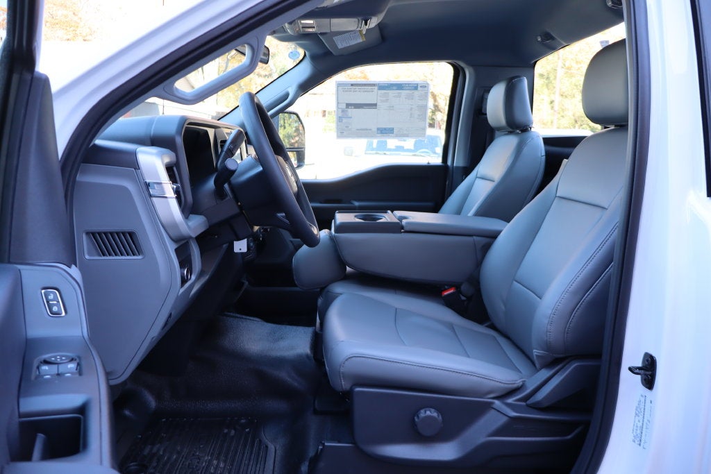 2027 Ford F-550SD XL DRW