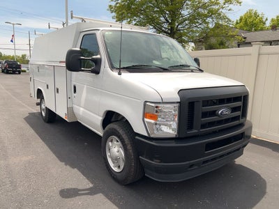 2024 Ford E-350SD Cutaway w/Reading Service Body