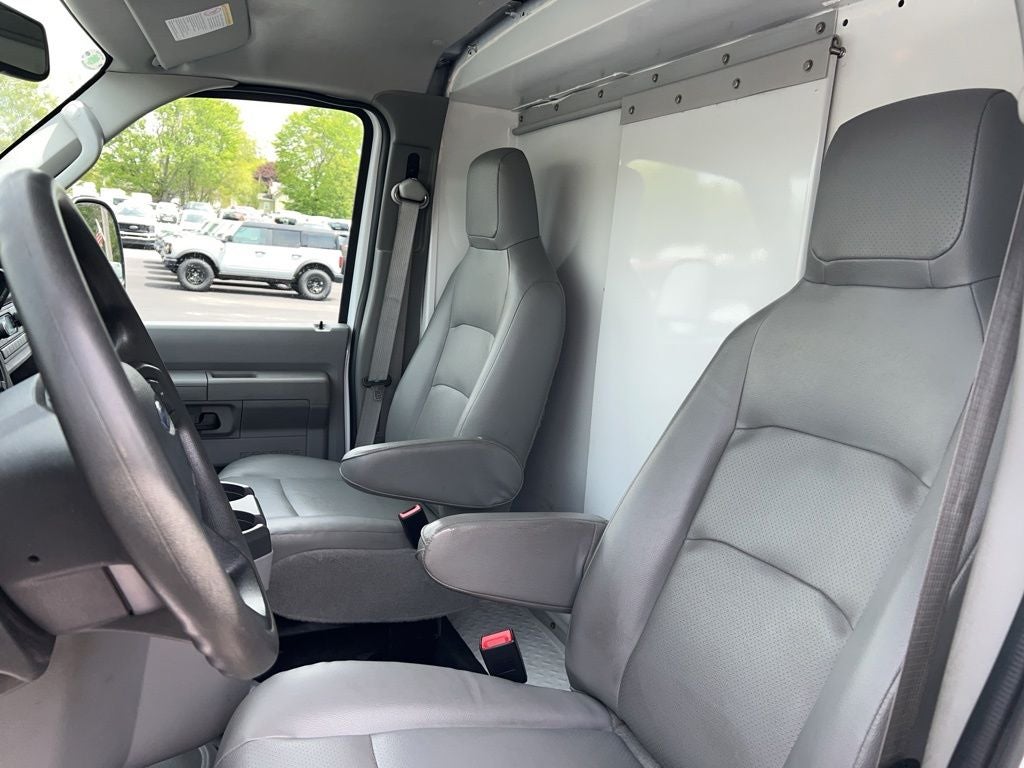 2024 Ford E-350SD Cutaway w/Reading Service Body