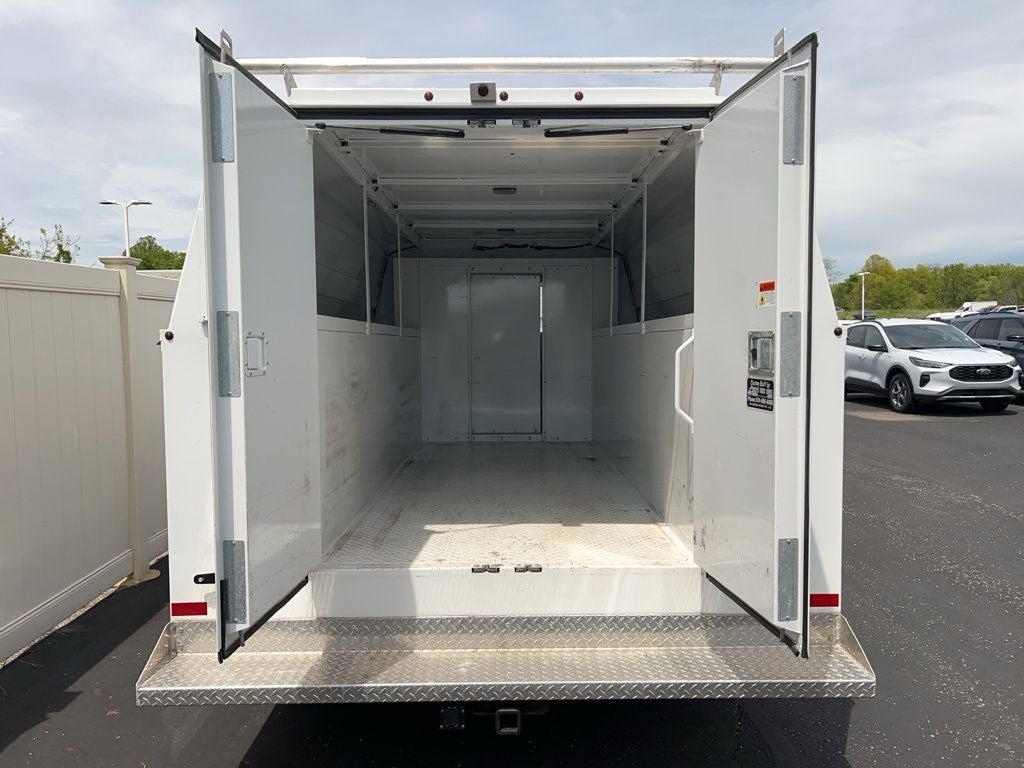 2024 Ford E-350SD Cutaway w/Reading Service Body