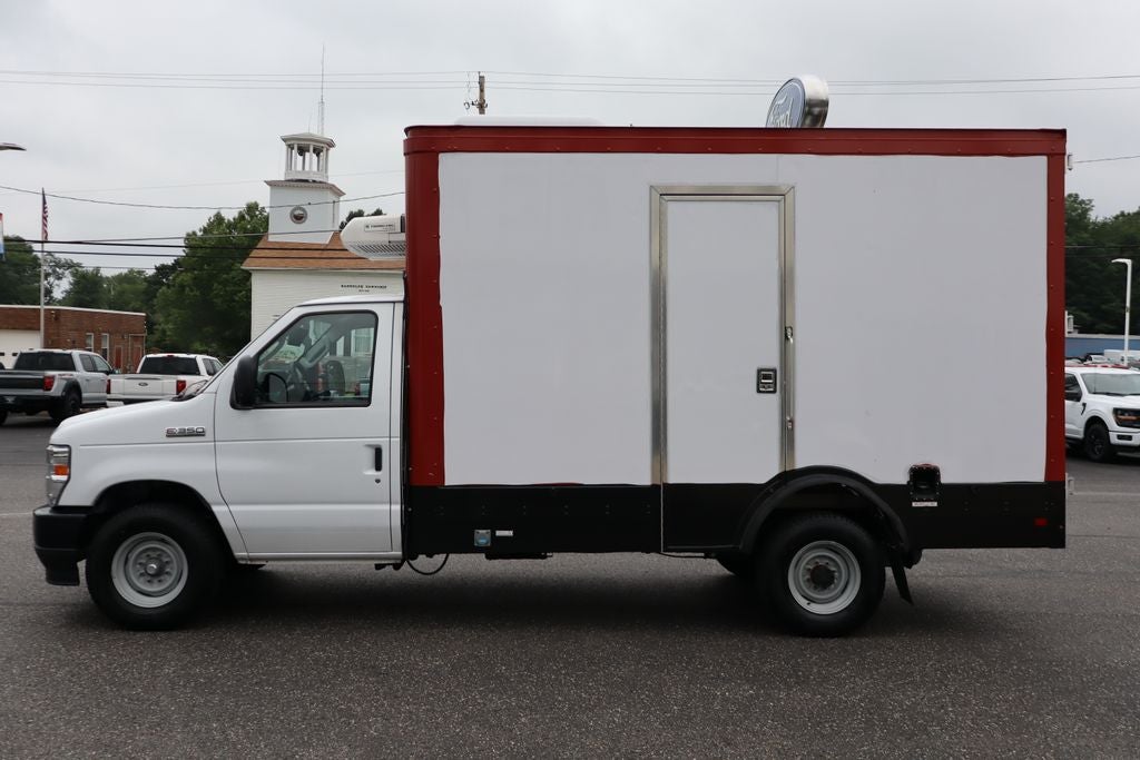2024 Ford E-350SD Cutaway w/13' Supreme Refrigerator/Freezer Cargo Box