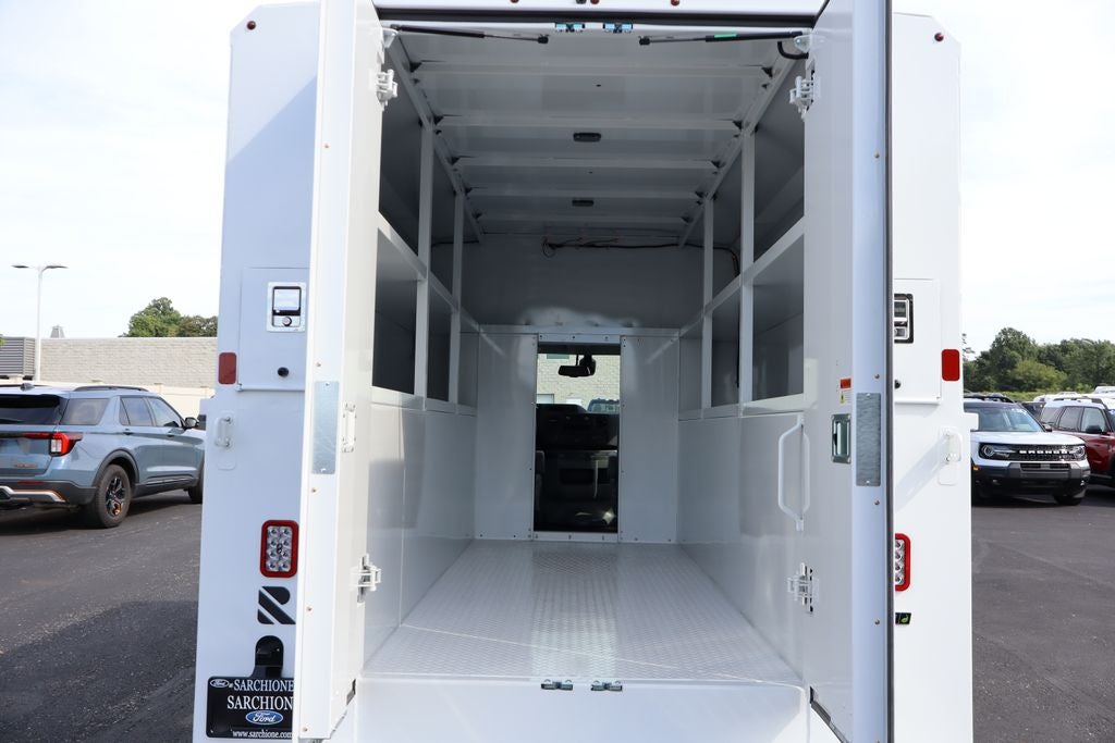 2026 Ford E-350SD Cutaway w/7' Reading Aluminum Classic Service Body
