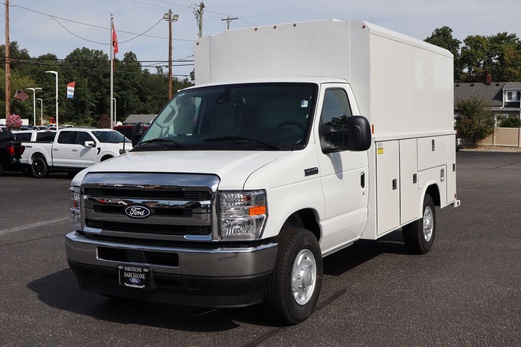 2026 Ford E-350SD Cutaway w/7' Reading Aluminum Classic Service Body