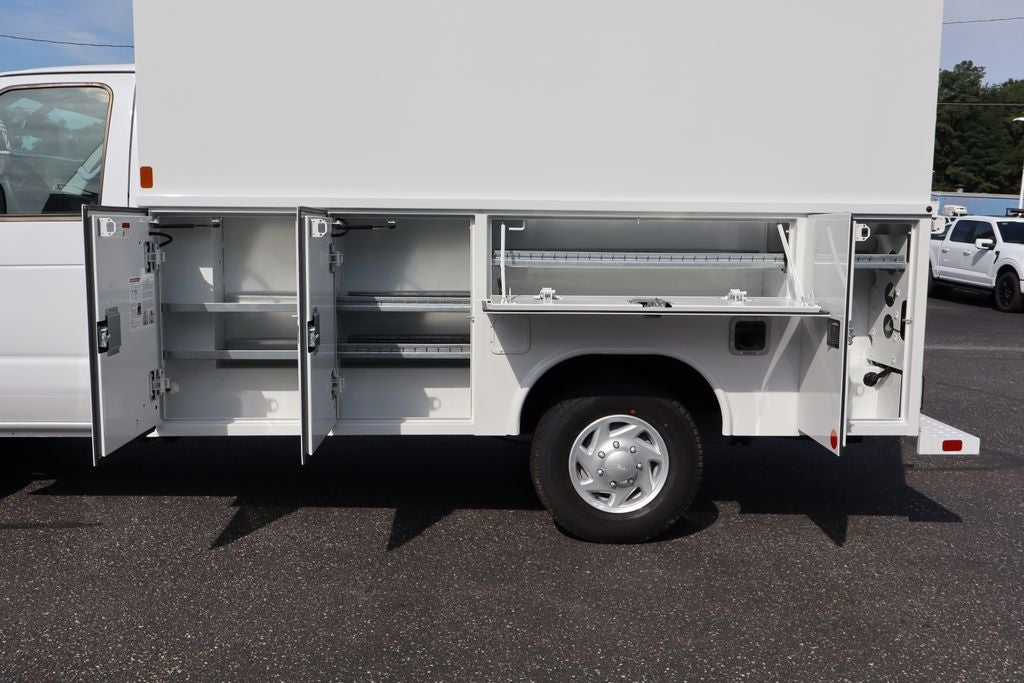 2026 Ford E-350SD Cutaway w/7' Reading Aluminum Classic Service Body