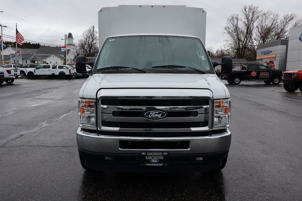 2026 Ford E-350SD Cutaway w/6.25' Reading Enclosed Service Body