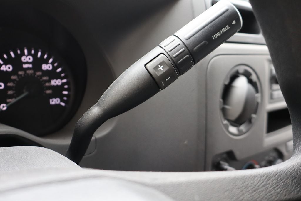 2026 Ford E-350SD Cutaway w/6.25' Reading Enclosed Service Body