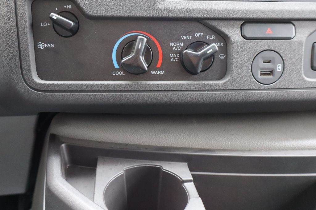 2026 Ford E-350SD Cutaway w/6.25' Reading Enclosed Service Body