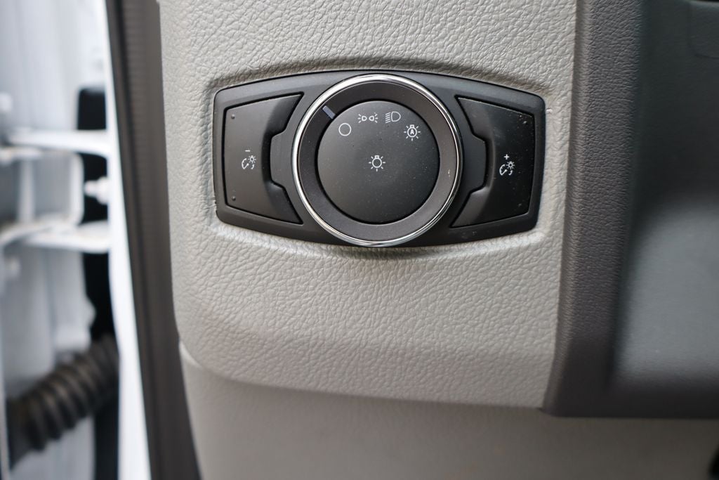 2026 Ford E-350SD Cutaway w/6.25' Reading Enclosed Service Body