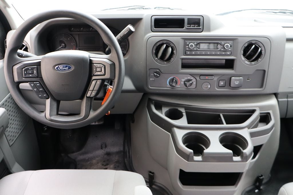 2026 Ford E-350SD Cutaway w/6.25' Reading Enclosed Service Body