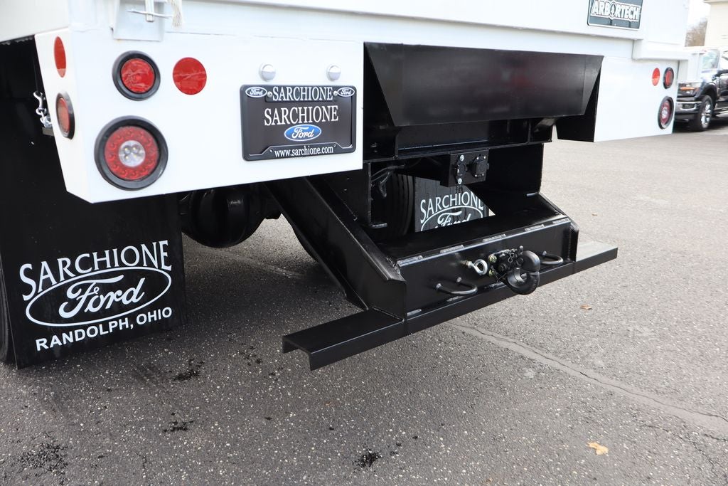 2027 Ford F-750SD DRW w/14' PTO Arbortech Chip Box
