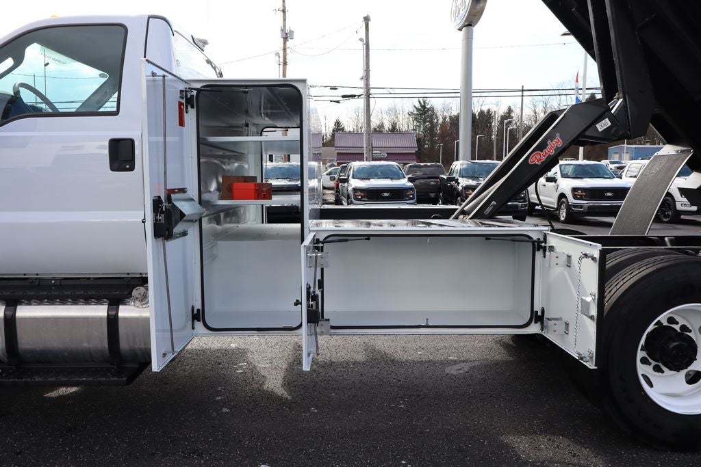 2027 Ford F-750SD DRW w/14' PTO Arbortech Chip Box