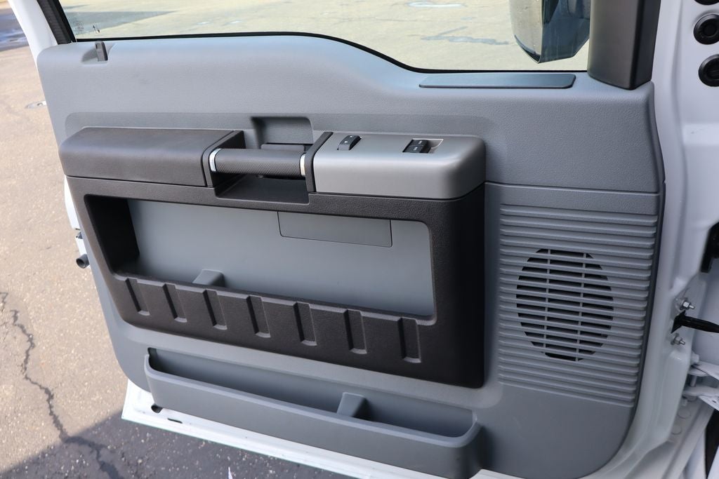 2027 Ford F-750SD DRW w/14' PTO Arbortech Chip Box