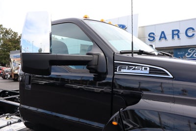 2027 Ford F-750SD DRW Chassis