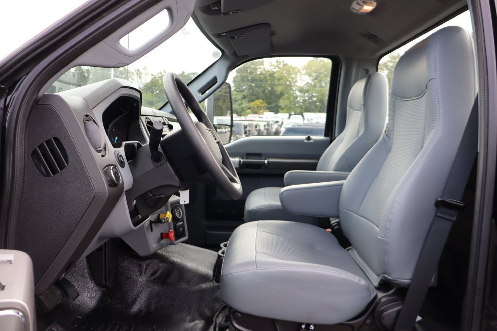 2027 Ford F-750SD DRW Chassis
